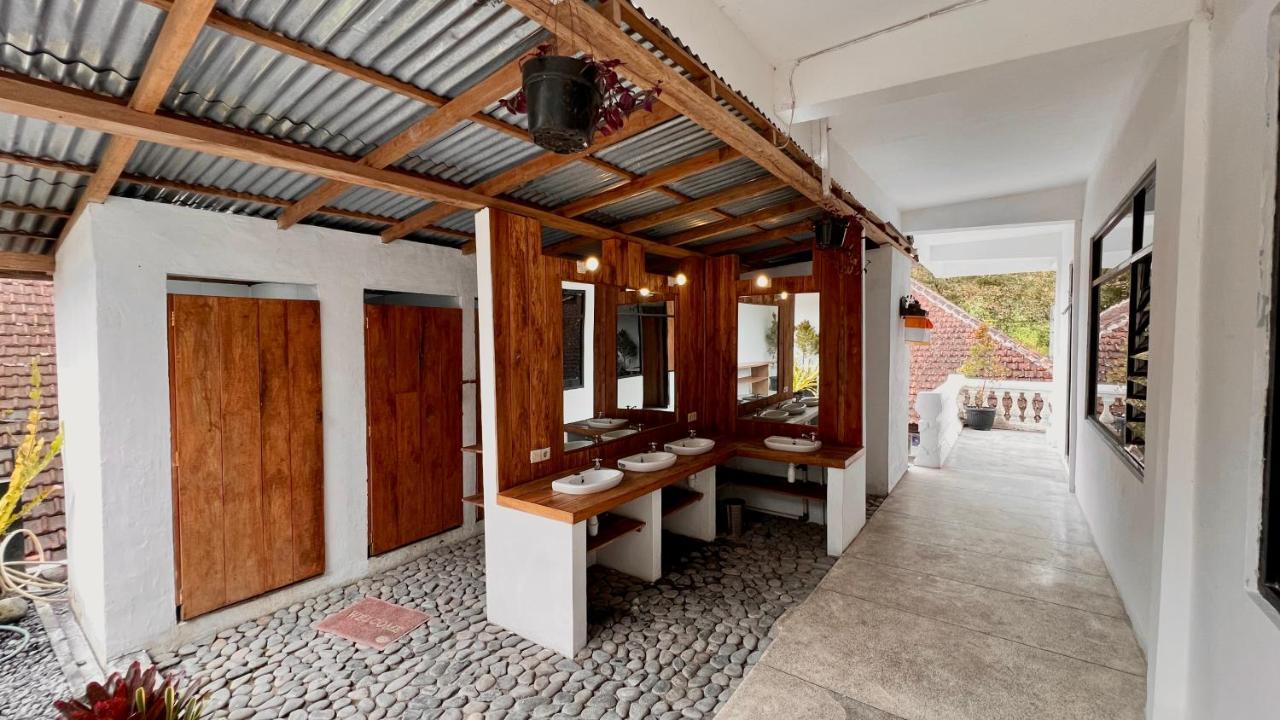 בדוגול Chakra Tavern מראה חיצוני תמונה