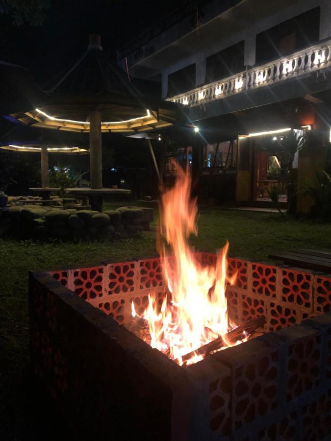 בדוגול Chakra Tavern מראה חיצוני תמונה